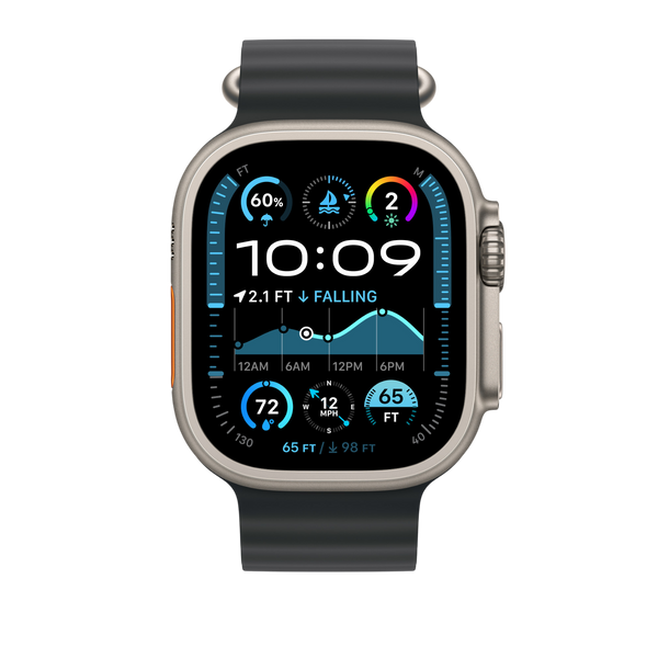 Apple Watch з чорним ремінцем Ocean Band Black на зап&rsquo;ясті &ndash; модель MXTL3